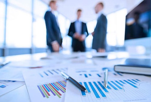 Team (R&D, marketing and sales) with over 10 years of industry experience